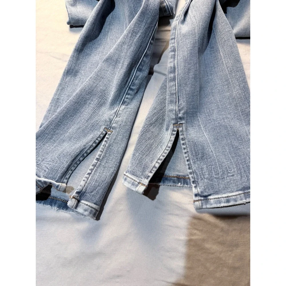 Express Skyscraper Mid Rise Ultra Hyper Stretch Flare Jeans Light Wash - Picture 7 of 7